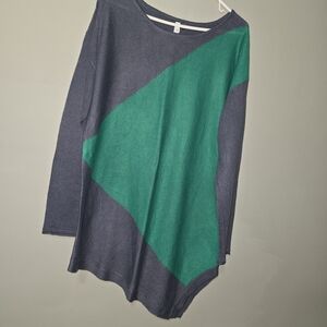 Stylish Gray and Green Women's Top
